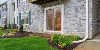 101 QUINCE Court Gallery 18