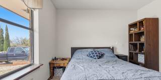 Spacious 3 bedroom 2 bath home with Solar Panels Gallery 13