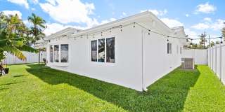 ***NO HOA - Move In Today*** Coastal Elegance Awaits! Stunning 5-Bedroom Home in Prime Fort Lauderdale Location Gallery 33