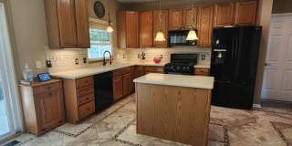 Gorgeous 4 Bedroom Home For Rent in Avon Gallery 22
