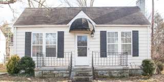 2 BR/2BA | Newly Renovated Single Family Home | Additional Storage| In North Knoxville! 2 BR/2BA | Newly Renovated Single Family Home | Additional Storage| In North Knoxville! Gallery 1
