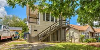 2111 N Linn Gallery 2