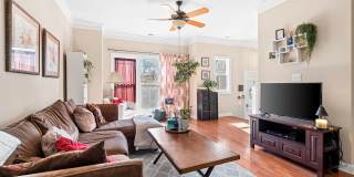 Beautiful 2 bedroom 2.5 bath Townhome in Carrboro Gallery 3
