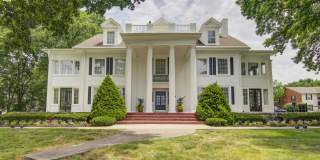 Nolia on the Hill Gallery 25