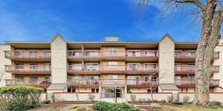 7420 LAKEVIEW Drive unit: W205 Gallery 1
