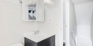 Newly Renovated - 3 Bed, 1.5 Bath Single-Family Home w/ Garage!! Gallery 30