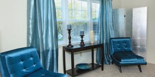 Kensington Club Gallery 72