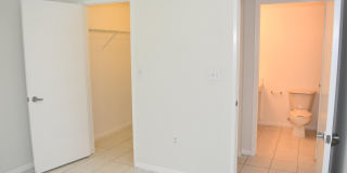 2010 Taylor Street Gallery 12