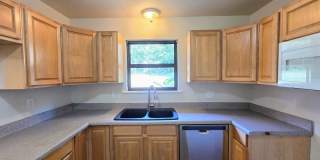 3/2/1 in Quiet Neighborhood in Denison! Gallery 23