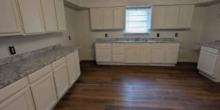 Spacious Updated 3 Bedroom Home Gallery 12