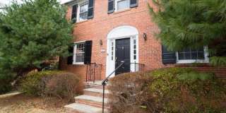 1667 PRIMROSE Road NW Gallery 1