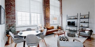 Riverwalk Apartments Gallery 9