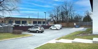 Modern, Tranquil, High-End Apartment in Downtown Downers Grove Gallery 77