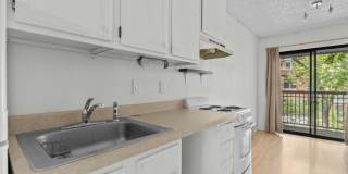 ***$500 Off 1st Months Rent*** Downtown Boulder Condo: Available NOW! Gallery 9