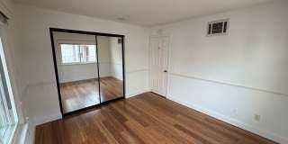 Upgraded Corner Condo with Lagoon View Gallery 9