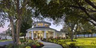 Village Square Gallery 23