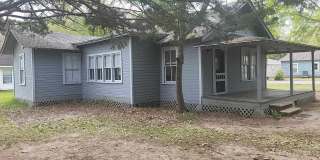 503 S Cedar Street Gallery 1