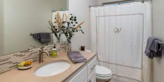 Furnished Spacious Home, Fully Equipped Kitchen, Garage Included Gallery 15