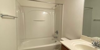 Adorable 3 Bedroom 3 Bath in Preston Green Gallery 8