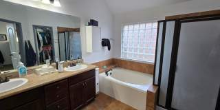 College Station - 3 bedroom / 2 bath- 2 car garage - fenced in back yard home in Creek Meadows Gallery 21