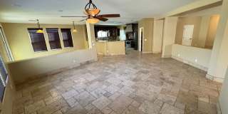 Beautiful 4 Bedroom - 2.5 Bath with Lots of Bonuses - Gilbert Gallery 16