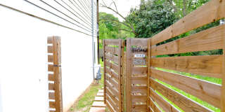 406 East Side Ave SE - Full HouseMain Gallery 16