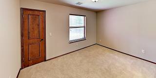 Very Nice 3 Bedroom 2.5 Bathroom House + Office Gallery 14