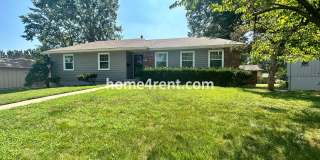 Cozy Ranch Home in Shawnee w/ Plenty of Natural Light, Wood Floors Throughout and an Updated Kitchen! Gallery 1