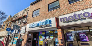 3214 W Lawrence Avenue 3214 W Lawrence Avenue Gallery 1