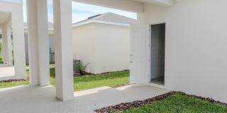 16705 Victoria Grove Alley Gallery 32