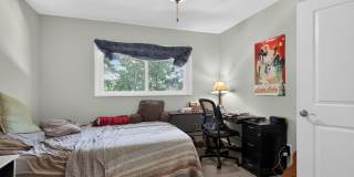 Charming 2BR Townhome in Athens Gallery 19