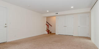 216 N Commerce Street Gallery 44