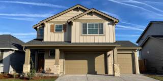 NEWER 4 Bed 2.5 Bath Home! Located near the Ridgefield Outdoor Recreation Center, equestrian facilities,  golf courses! Gallery 1