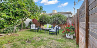 852 11th St Gallery 37