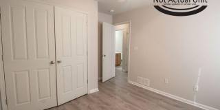 Single family home near a park Gallery 33