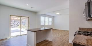 Beautiful 3 Bed 2.5 Bath home in Tuscany community! Gallery 6