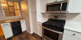 Beautiful 3 bedroom 2 bath home. Gallery 13