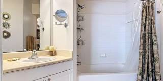 3 bedroom 2 bathroom Condo in the Gardens at Beachwalk Gallery 21