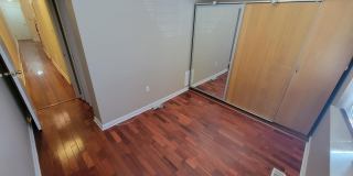 1828-00 GREEN Street Gallery 5