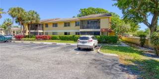 3095 N Oakland Forest Dr Gallery 29