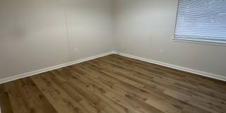 408 SE First Street Gallery 18