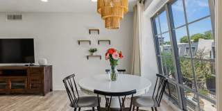 1010 E OSBORN Road Gallery 13