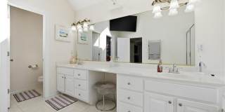 1137 Kingsbury DR Gallery 32