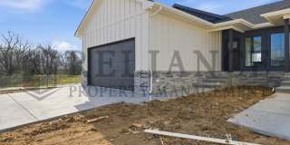 5241 North Pinecrest Court Gallery 1