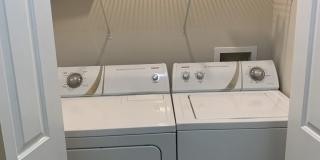Condo available 8/1! Option for All utilities included Gallery 7