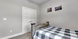 Modern 3-Bedroom Bella Vista Home with Bonus Room and Tiered Deck Gallery 15