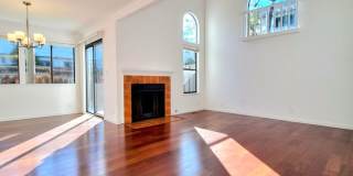 Beautiful 2bd Townhouse With Attached Garage, Private Patio, Pool/Hot Tub, & Clubhouse! Gallery 9