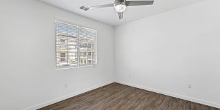 Levante Apartments Homes Gallery 8
