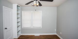 2819 26th Street Gallery 38