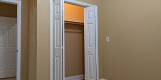 712 S Aberdeen Street Gallery 18